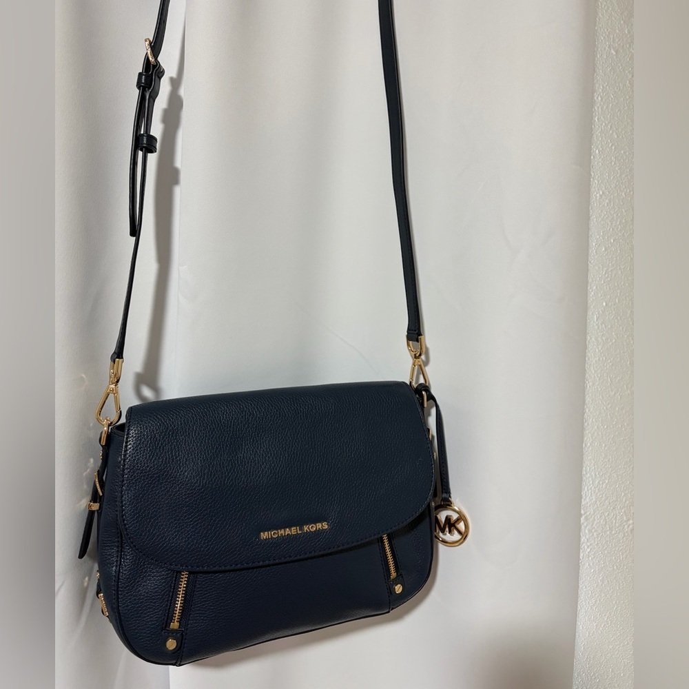 Michael Kors Bedford Legacy Leather Flap Shoulder Bag - Picture 2 of 9